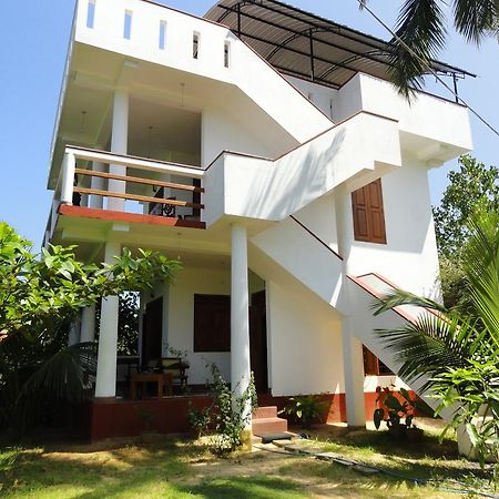 Peacock Land Hotel Tangalle Exterior photo