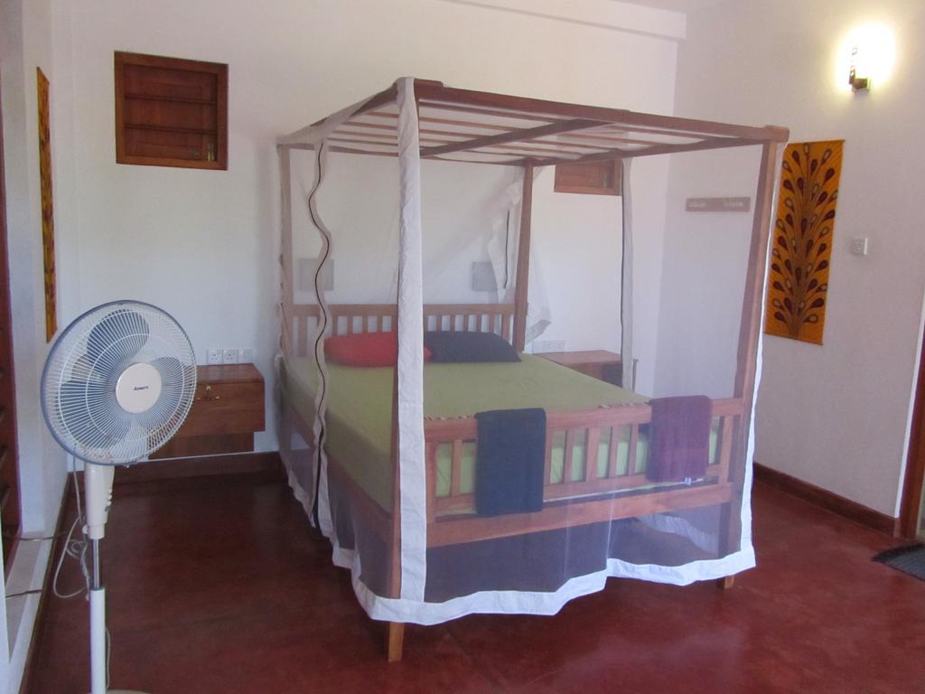 Peacock Land Hotel Tangalle Room photo