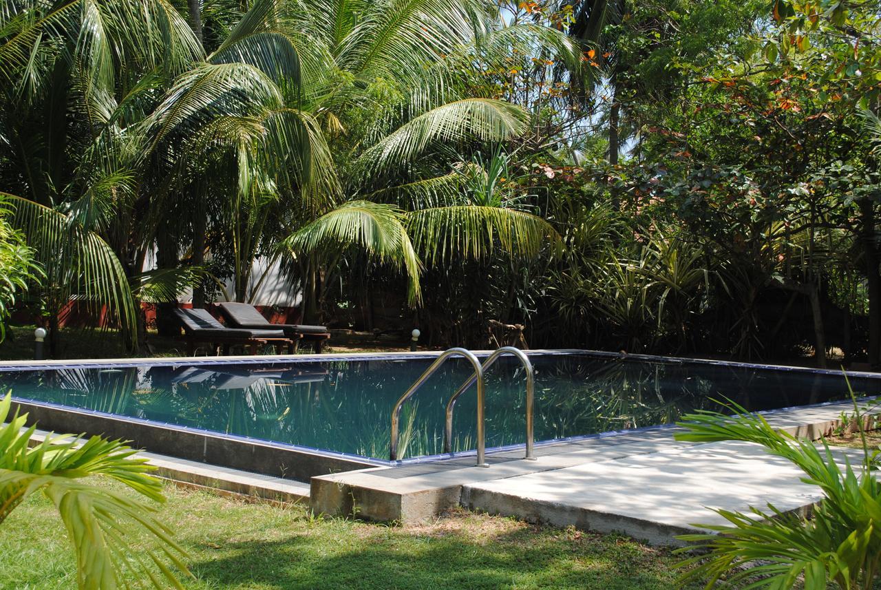 Peacock Land Hotel Tangalle Exterior photo