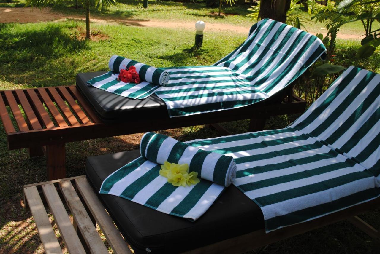 Peacock Land Hotel Tangalle Exterior photo
