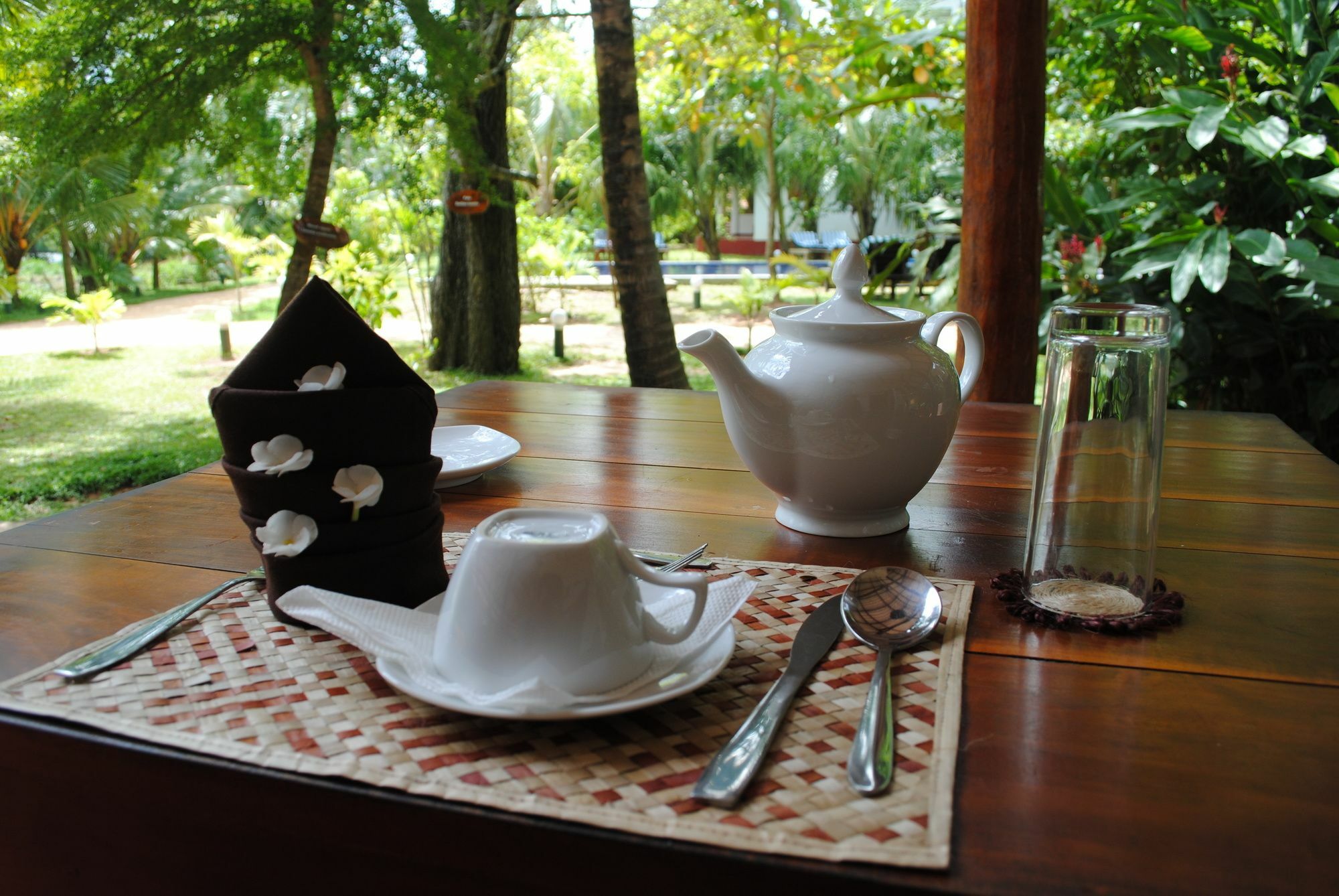 Peacock Land Hotel Tangalle Exterior photo